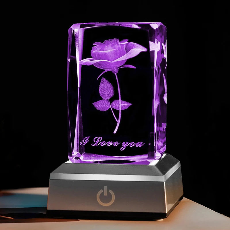 Lumière décorative rose en cristal 3D symbolisant l'élégance et l'amour intemporel.